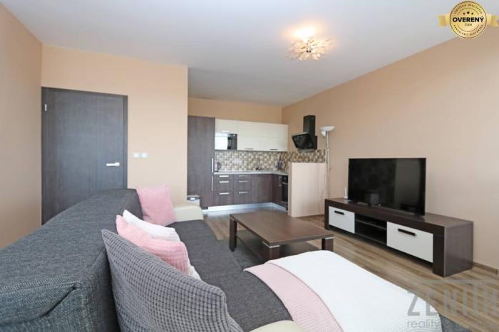 Reality 1-izbový byt na prenájom, parking, klimatizácia, Cabanova, Dúbravka
