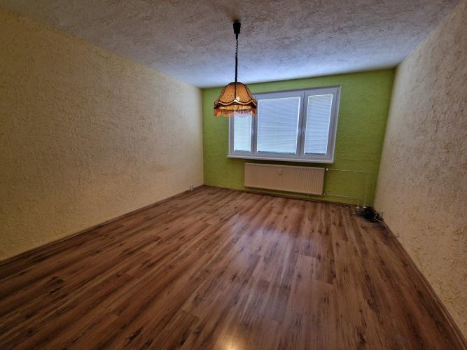 Reality Ponúkame na prenájom 3 izbový byt v pôvodnom stave na ulici Wuppertálska, Košice - KVP