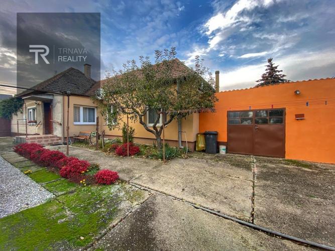 Reality TRNAVA REALITY - Vám ponúka na predaj EXKLUZÍVNE rodinný dom s veľkým pozemkom v obci Ratkovce