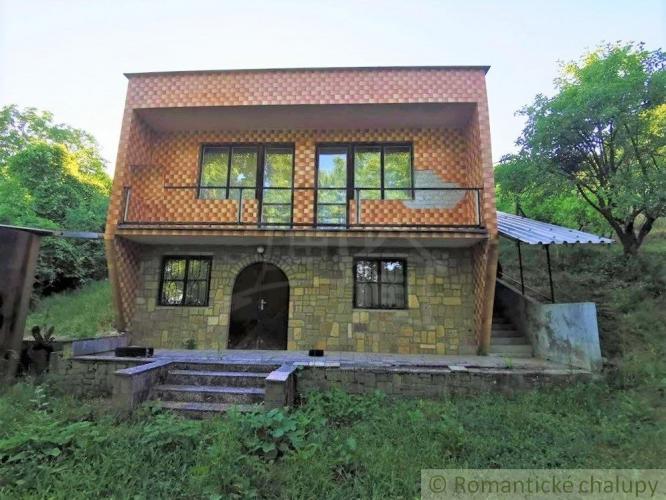 Reality Znížená cena!!! Priestranná murovaná chata s výhľadom na Ipeľskú kotlinu - Ipeľské Predmo