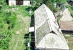 Reality Chalupa v zachovalom stave s kamennou stodolou na južnom Slovensku - Kiarov