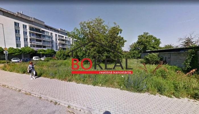 Reality ** RK BOREAL ** Stavebný pozemok v Prievoze o veľkosti 782 m2 na predaj